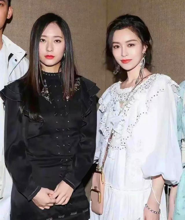 普通人跟明星合照(普通人和明星合照视频)-天晟网