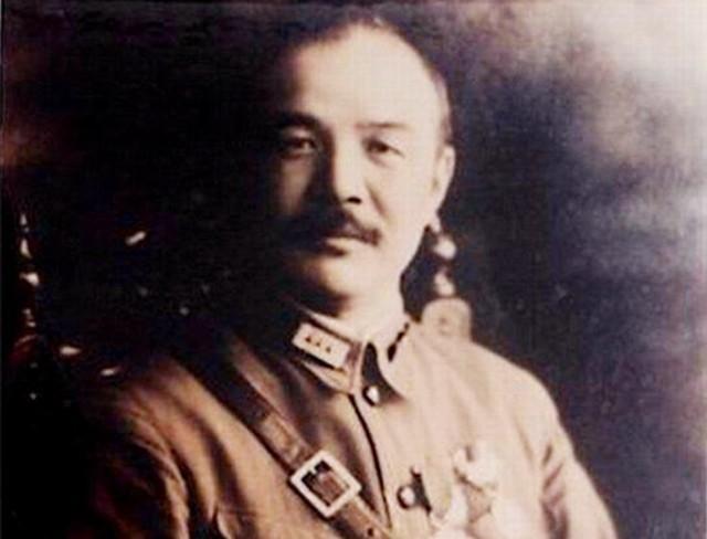 1983年12月，慈禧内棺清理小组成立，专家在棺材里发现了什么？
