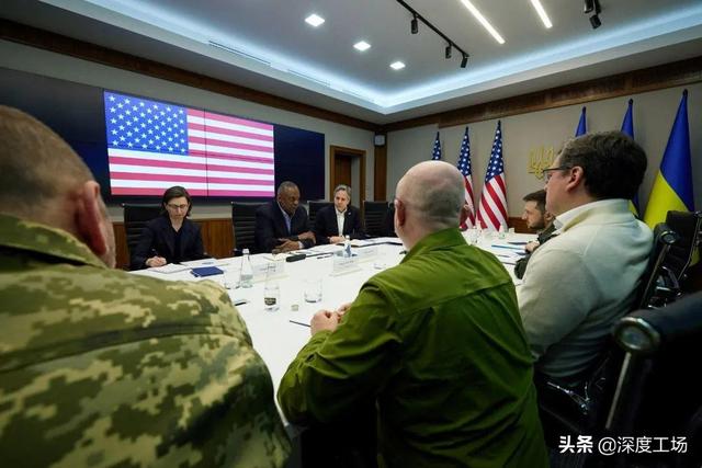美防长奥斯丁和布林肯侥幸逃生，火车刚离站：俄军导弹就命中车站