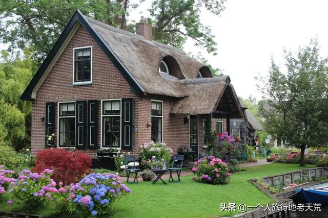 700年不通公路！這個沒有汽車、出門靠坐船的小鎮，想在這裏養老