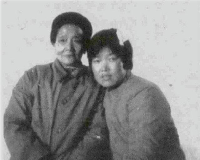 军统女特务精通4国语言，冒死救一地下党员，11年后反救自己一命