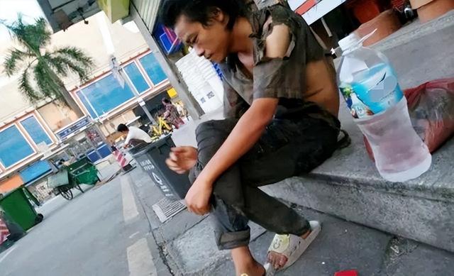 干1天耍3天，靠吃挂面、混日结度日，“三和大神”为何如此堕落？