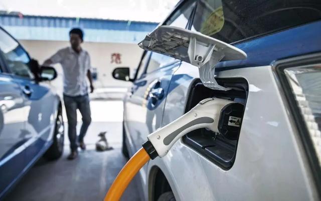 涨价、停售！风光无限的新能源汽车，是虚假的繁荣吗？