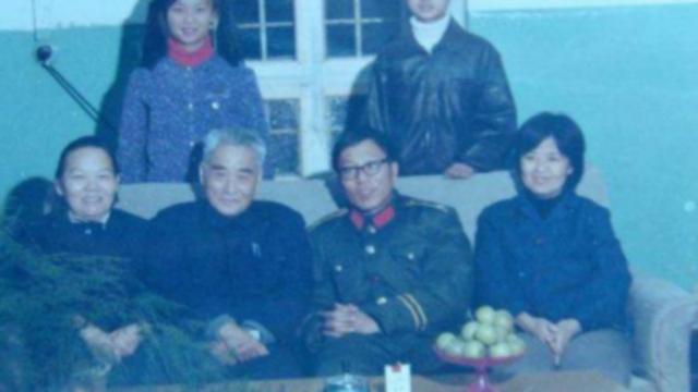 北京功德林内，杨伯涛骂黄维：你是18军的罪人，我永远不会原谅你