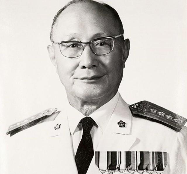 军统戴笠死前都发生了什么？身边众人的反常行为，好似早就安排好