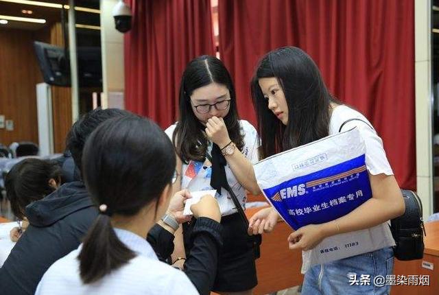 江梦南：耳朵听不见，我用眼睛“听”声音，一样考上清华