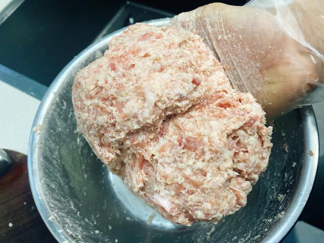 过年做狮子头 牢记这个新手做法 狮子头酥软不油腻 一次做成功 吃喝玩乐 博亿论坛 地表最火博彩资讯网站 Powered By Discuz