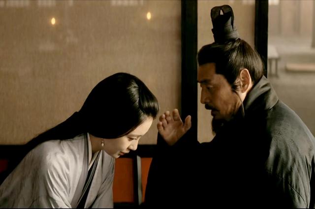 央视今晚首播，职场情感剧《女士的法则》来了，刘敏涛江疏影主演