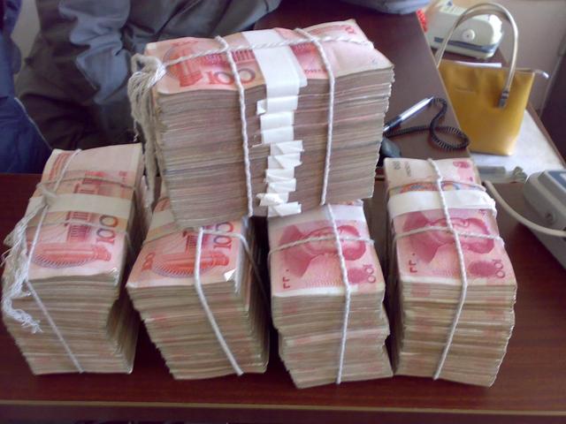 一个亿存银行一年利息能自己谈吗一个亿存进银行一天有多少利息