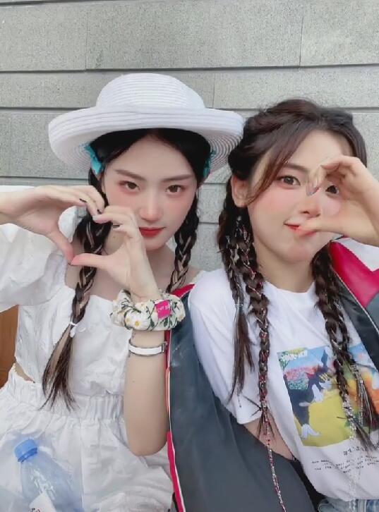 杨超越最好的闺蜜是谁(杨超越闺蜜是谁)-天晟网