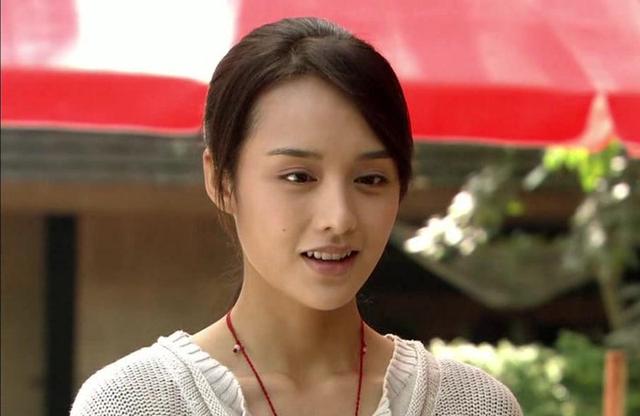 富大龙：与小8岁妻子裸婚，12年无儿无女，生活终究落得一地鸡毛