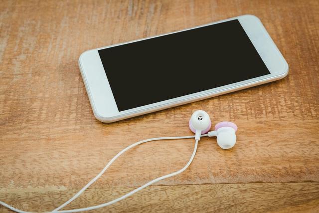 全球主要国家和地区的人，他们分别喜欢用什么品牌手机？