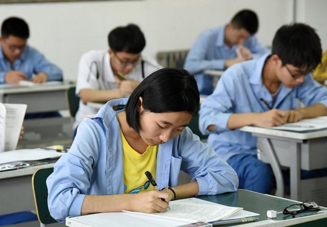 为什么不让高考复读(为什么不让高考复读生)