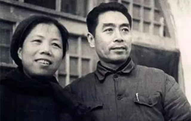 周总理病逝，秘书问毛主席是否参加追悼会，毛主席：我也走不动了