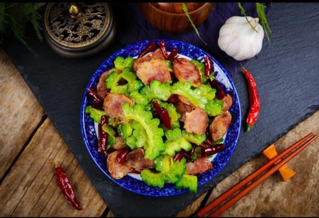 阳春三月，养肝“黄金期”，10食物要多吃，滋阴养肝，越吃越年轻