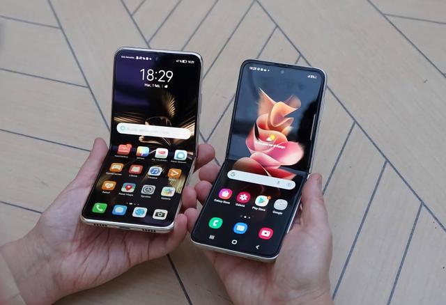 苹果折叠屏来了！iPhone+iPad结合体，屏幕达到9英寸？