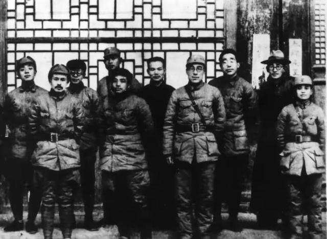 1947年，一位国军司令来到陕北，毛主席说：你给彭德怀当副司令吧