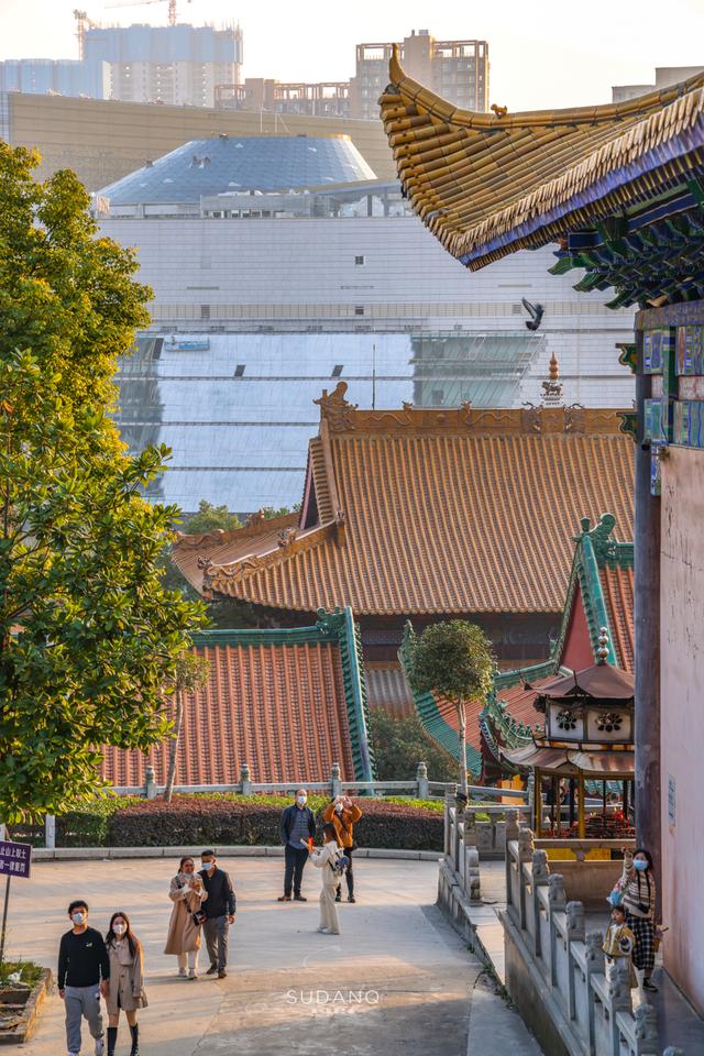 武漢寶通禅寺：在千年皇家寺院賞秋，是什麽感覺？