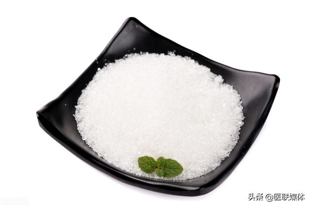 血液粘稠的人，平时请少碰“三白”饮食，预防心血管疾病