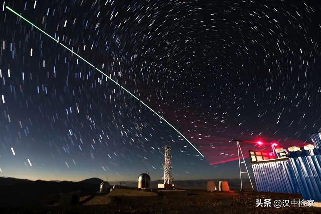 这是宇宙级别的中国式浪漫