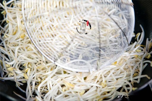 春天，建议中老年人：多吃10种“天然高叶酸”食材，早吃早受益