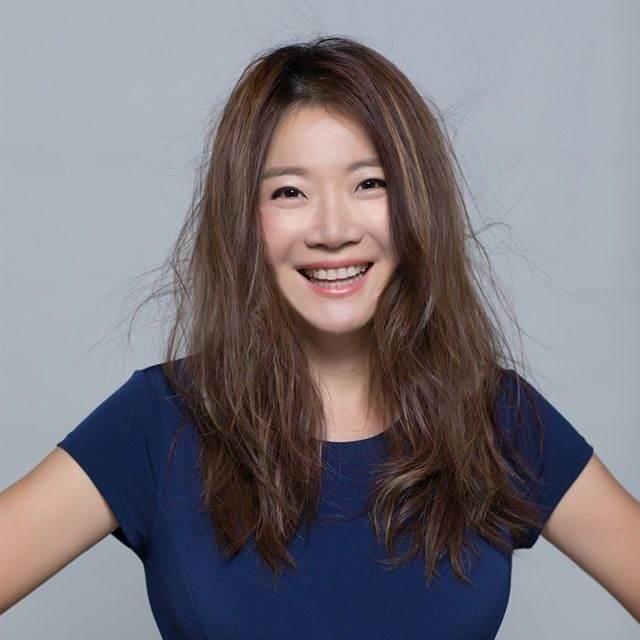 22叶蓓上海演唱会 校园民谣代表歌手叶蓓邀请老狼一起演绎经典 新闻红