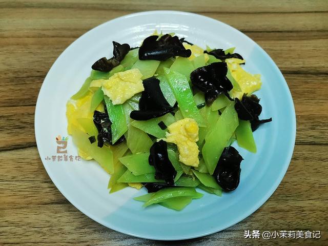 春季湿气重，多吃“3红3白2绿”，少食2样，健脾除“湿”轻松度春
