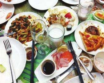 隔夜水、隔夜茶、隔夜饭、隔夜肉，哪个不能吃？医生提出建议