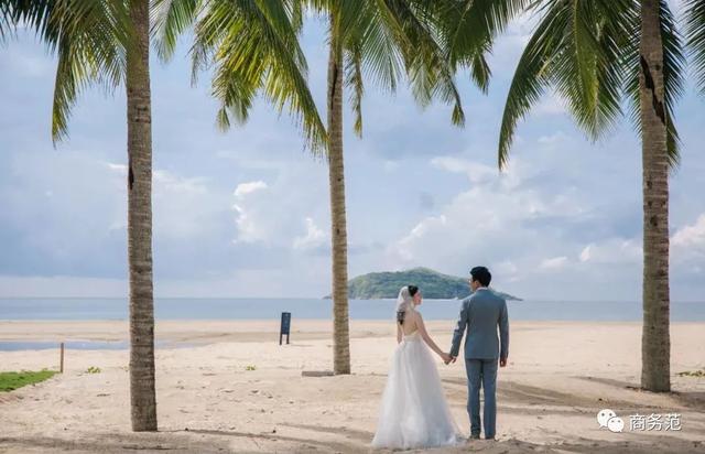 結婚四周年，我們帶女兒穿越回婚禮那一天…