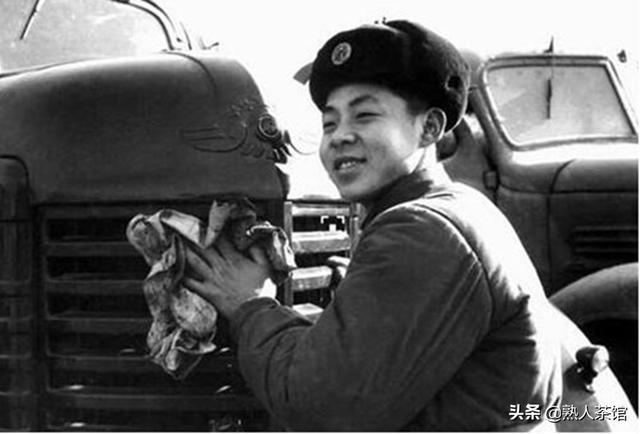 1962年，雷锋意外受伤后为啥没抢救活？40年后鉴定人说出细节