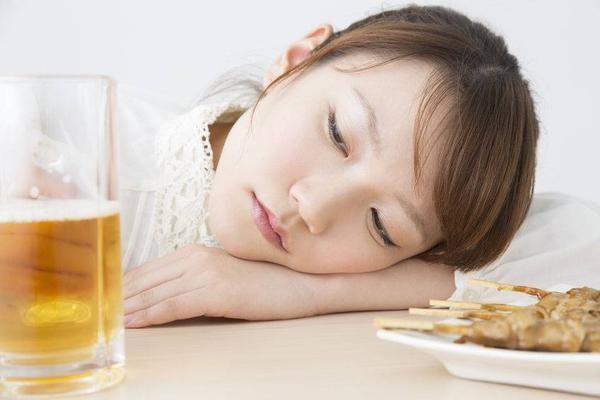 长期酗酒的人，戒酒一个月后，身体会有哪些“喜人”的变化？