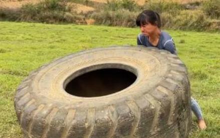 杨慧：退伍女兵变身村头霸王花，被称女版李小龙，至今无人敢娶