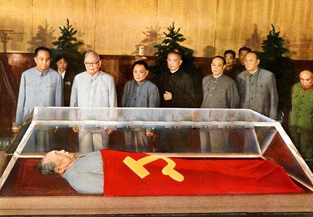 毛主席看透生死，逝世前一天怎样度过？2001年李敏公开其护理过程
