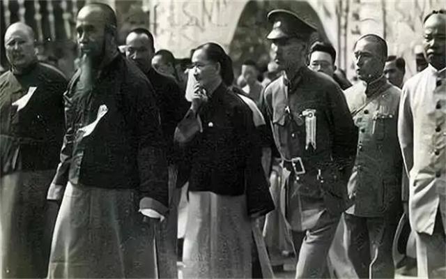 拒娶宋美龄，把黄埔军校校长让给蒋介石，他后来过得怎么样？