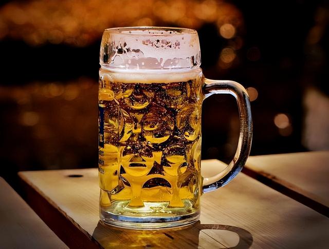 每晚喝一瓶啤酒，身体会有哪些影响？关于喝酒必须要知道的5件事