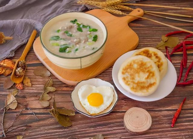 早餐不能吃“大米粥”？医生提醒：不只是大米粥，这3物也要少吃