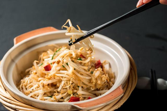 大家是比较喜欢吃黄豆芽还是绿豆芽呢？