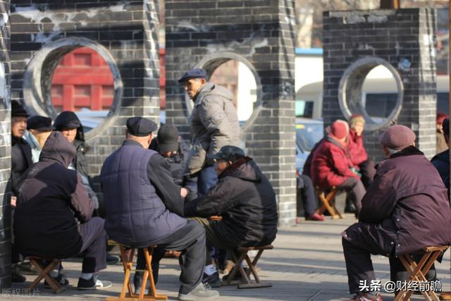 鼓励成年子女与父母同住，提供住房支持，“囤房”时代已结束？