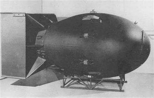 1967年广州机场，一英国老外带2只老鼠出境，差点盗走原子弹机密