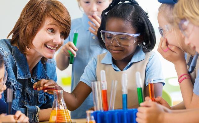 任正非：基础教育、国计民生，提高教师待遇是当务之急