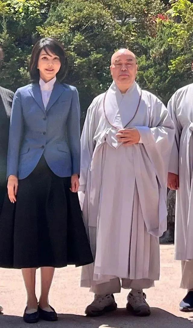 韩国新晋第一夫人终于“藏”不住了，她的故事远比你想象的要精彩