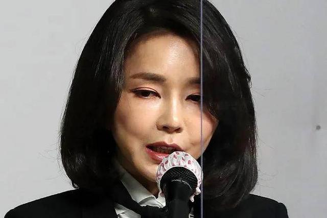 尹锡悦妻子：简历造假，被污蔑是“女招待”，曾允诺记者1亿酬劳