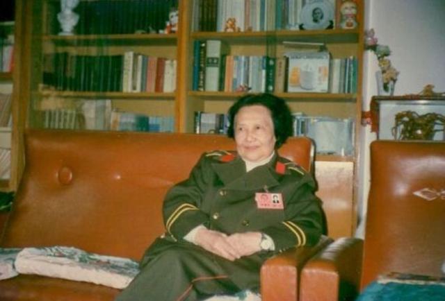 谢飞：参加过万里长征，22岁嫁刘少奇，4年后离婚，一生再未嫁