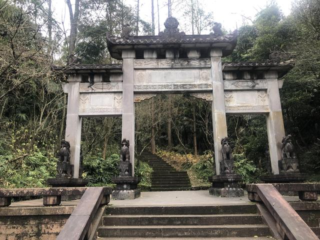 一不小心又成了夜遊~周末街子古鎮康道徒步到光嚴禅院~腳都走麻了