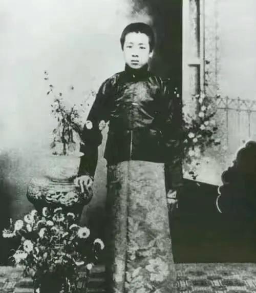 周总理一生七个整十岁生日都是怎么过的？
