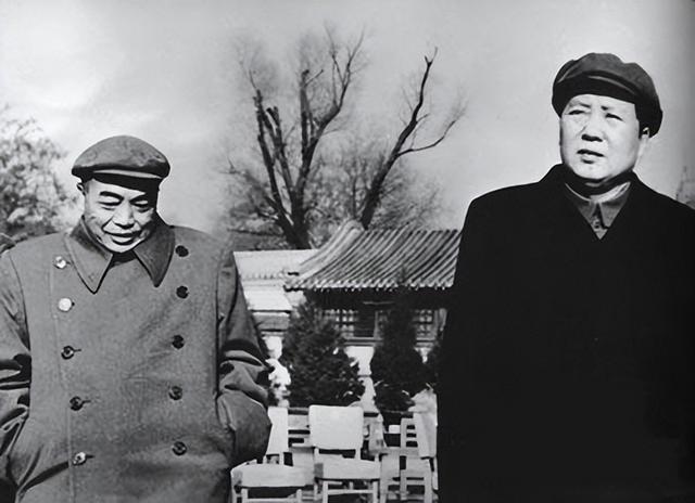 51年毛主席与周世钊见面，聊起抗美援朝，周：岸英去世怪彭老总吗