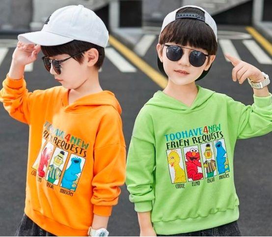 如何给小男孩挑选帅气的衣服？来看看优梨怎么做的