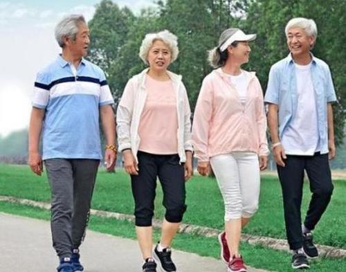 饭后散步身体好，医生提醒：过了50岁，常做2件事或比散步好