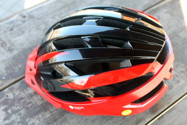 Helmetphone智能头盔：科技加持，安全骑行