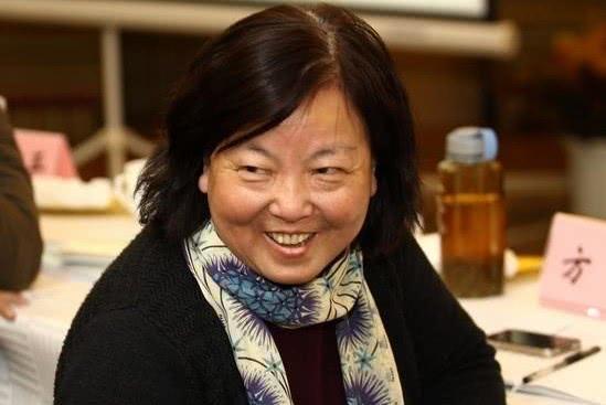 上海疫情依然严峻，但出现方方式的人，疫情需要同心协力不是抱怨